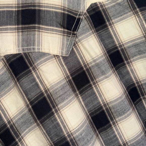 Ariat Men's Navy and Cream Plaid Button Down Shirt - Picture 5 of 7